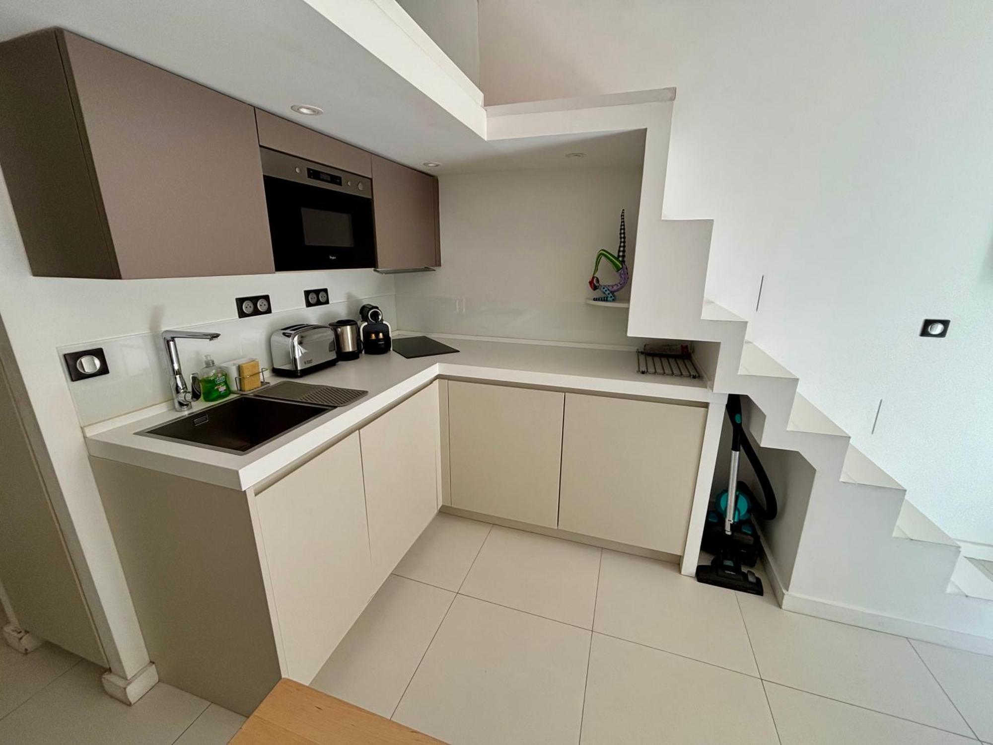 Studio A Louer Au Coeur Du Carre Dor A Nice, Rue Dalpozzo A 150 Metres Des Plages מראה חיצוני תמונה